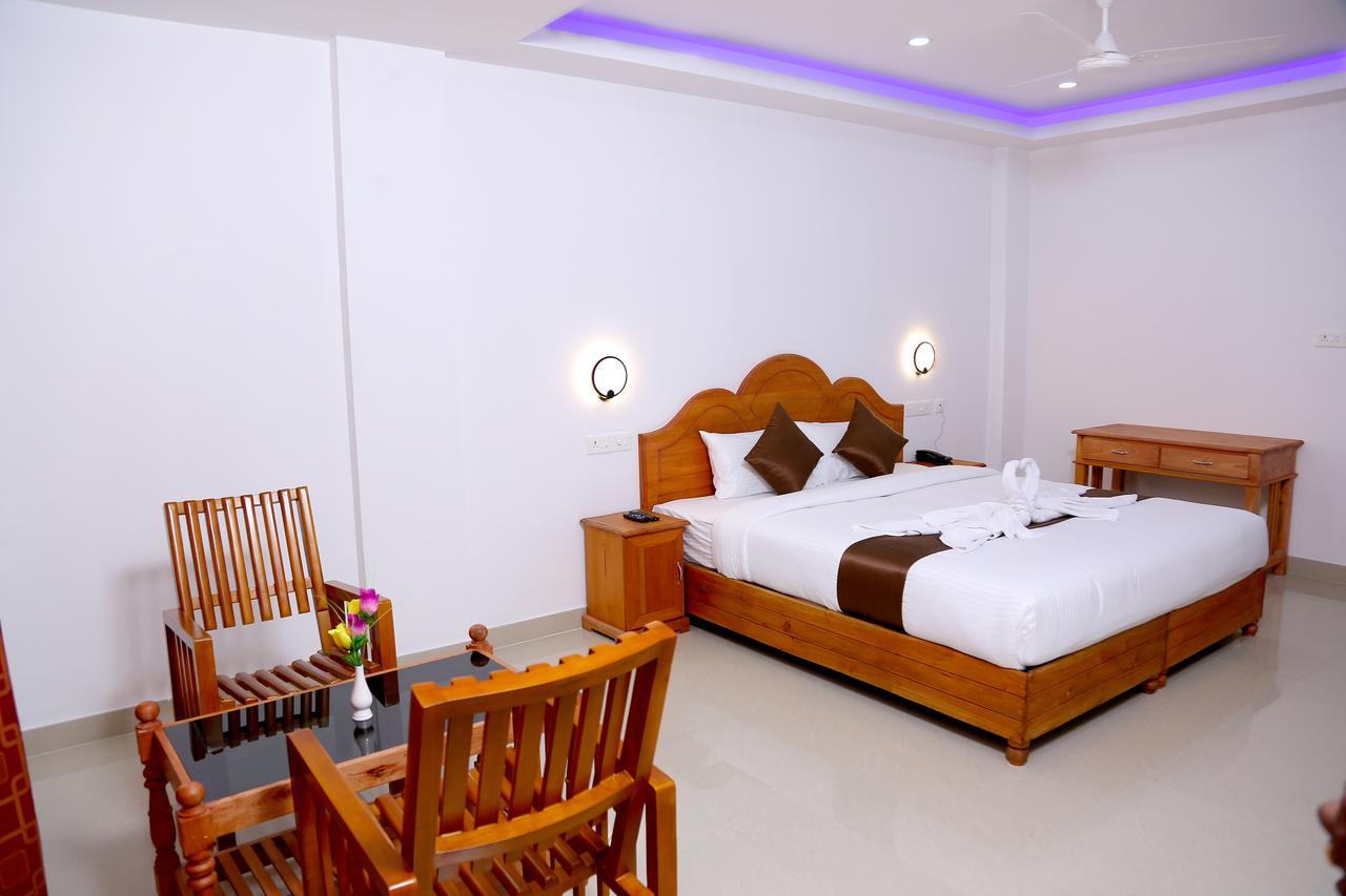 Spice Inn Kumily Экстерьер фото
